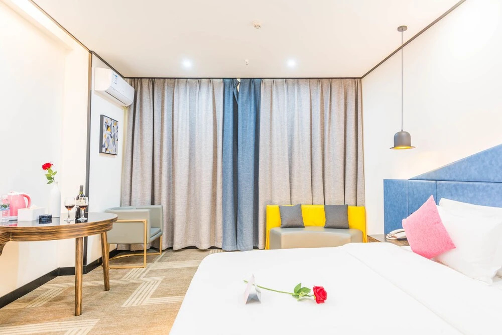 Yunzhishang SOFTTIME Hotel (Tengchong Tourist Bus Station)