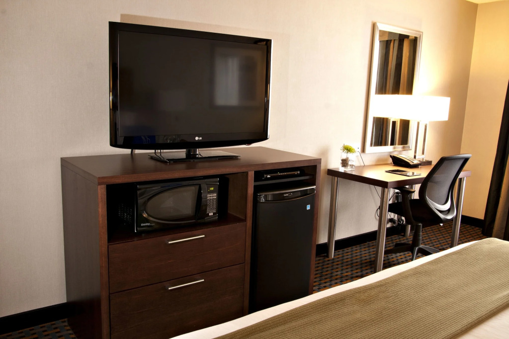 Holiday Inn Express Pembroke by IHG