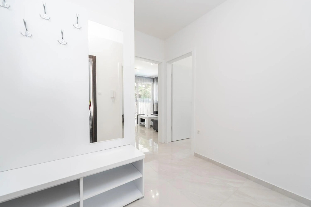 Villa Star 2 a centrally located ap. with a pool