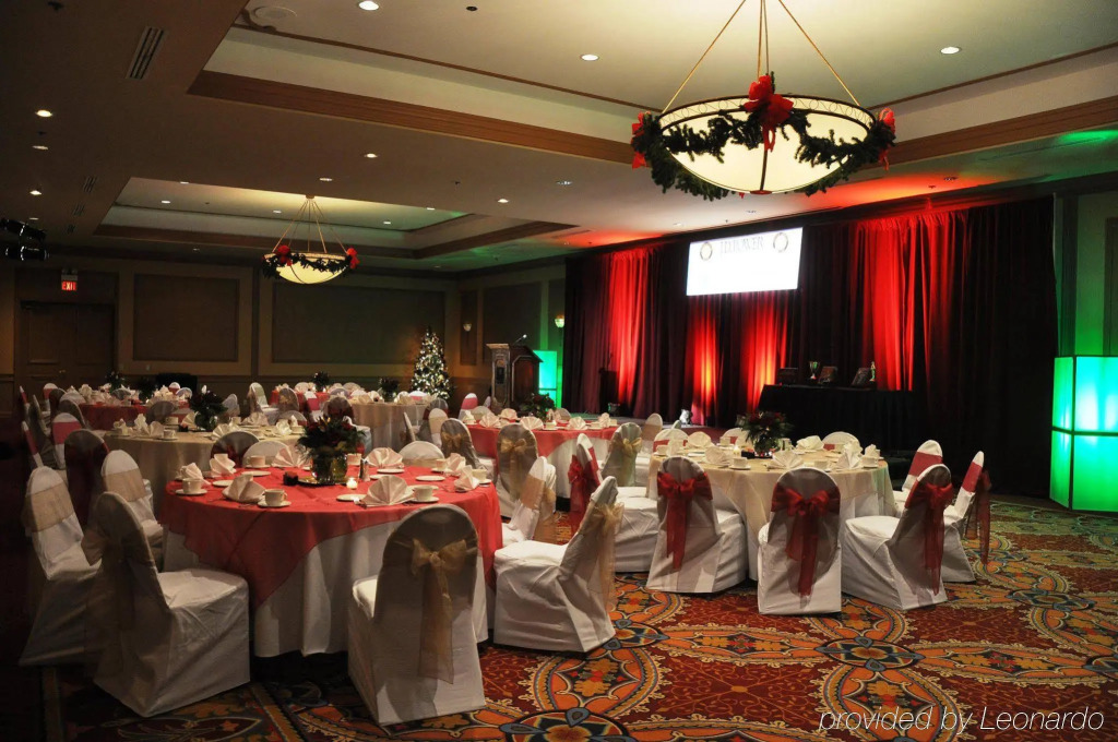 Embassy Suites by Hilton Pittsburgh International Airport 