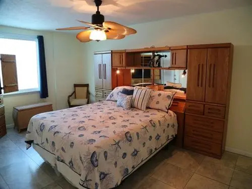 Castaways 9c Condo