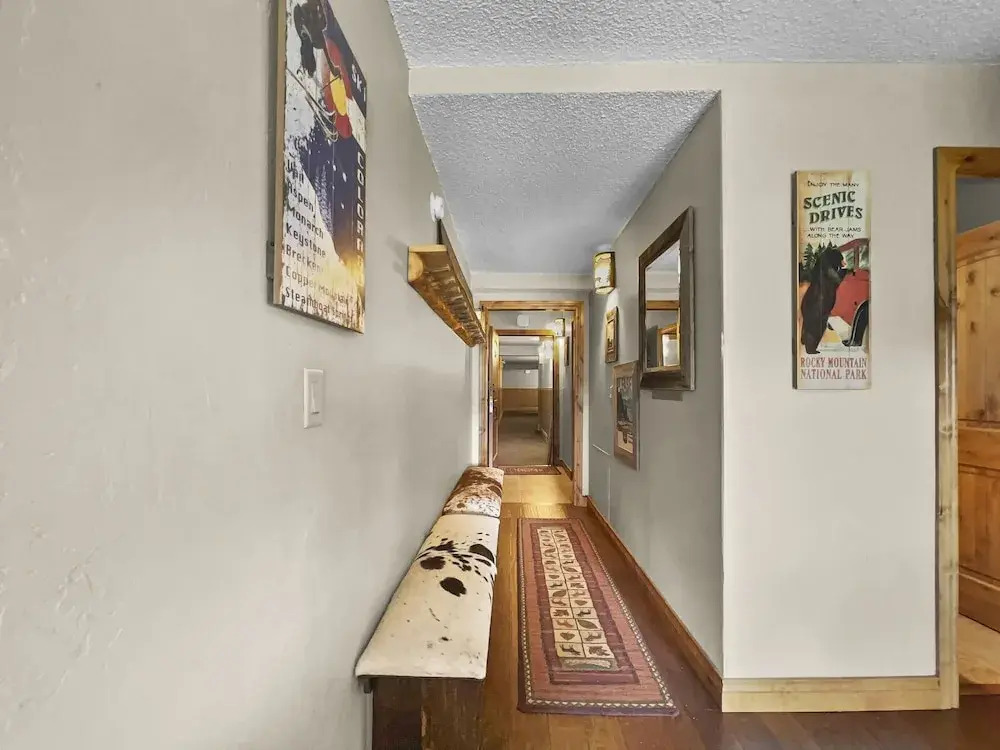 Be310 Bridge End Pet Friendly 2 Bedroom Condo by RedAwning
