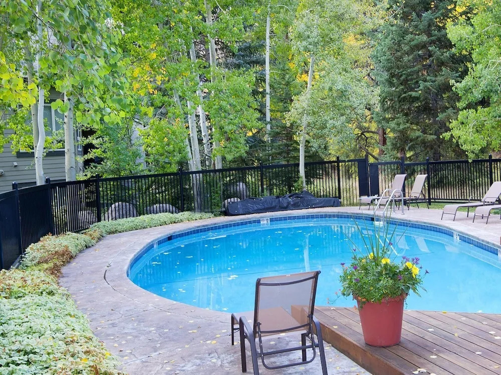 Coldstream Townhome 19