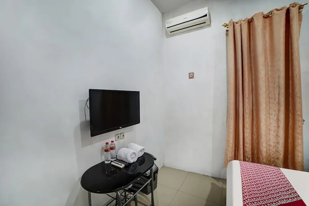 Asri Residence near Jalan Iskandar Muda Medan Mitra RedDoorz