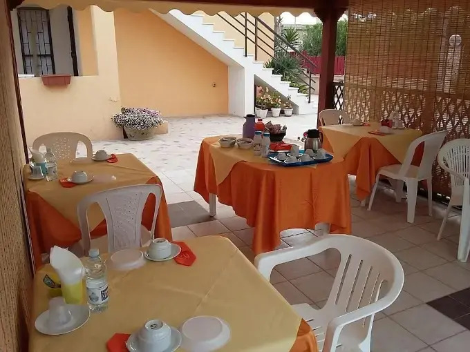 Villa Kamarina Land