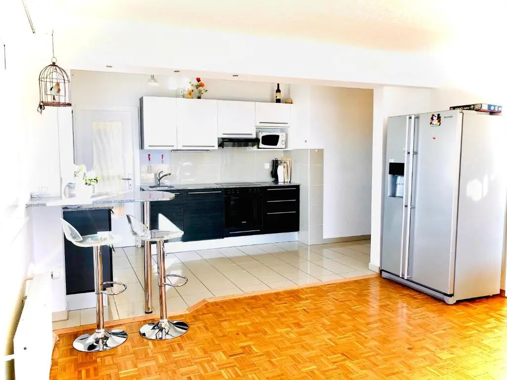 Spacious Apartment with Lake View | 35