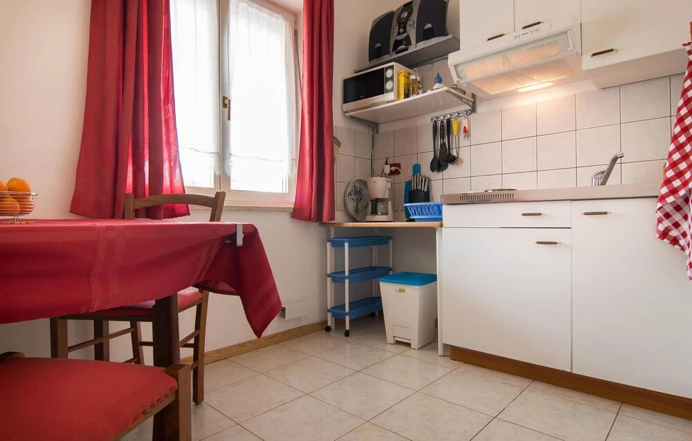 Stunning Apartment in Valbandon With Outdoor Swimming Pool, Wifi and 2 Bedrooms