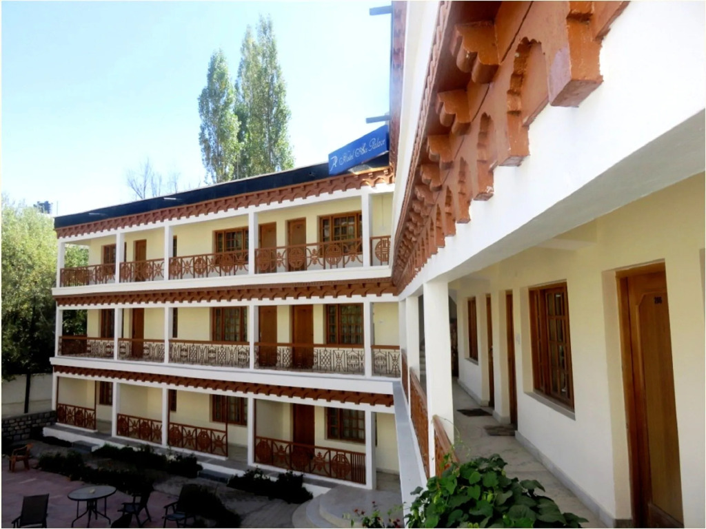Hotel Abu Palace