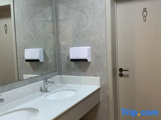 Qianxi Dongfang Hotel (Taiyuan East Zhonghuan Road)