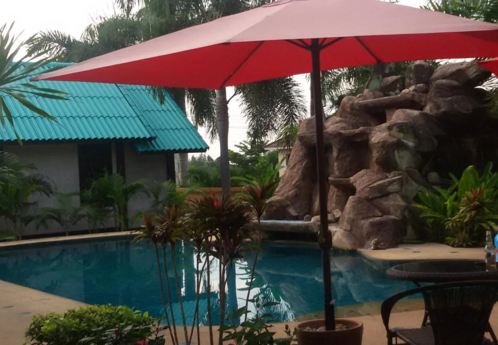 Ao Thai Bangsare Resort 2