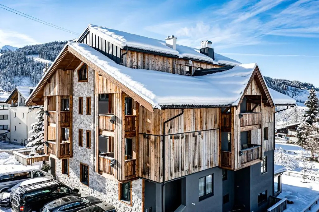 ALMMONTE SENSUM SUITES - Funky Living Hotel