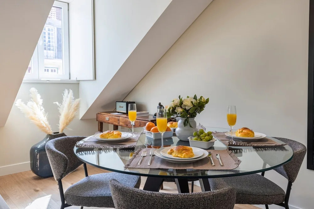 Ando Living - Augusta House