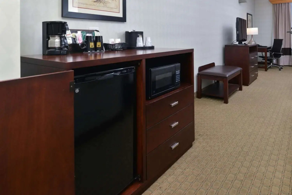Comfort Suites Airport Tukwila Seattle