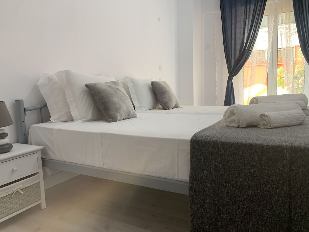 Santo Amaro Guest House