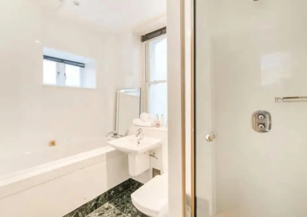 2 Bedroom Apartment in The Heart of Westminster