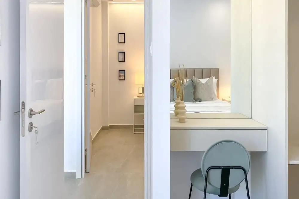 Phaedrus Living: Limnaria Luxury Flat Vine 121