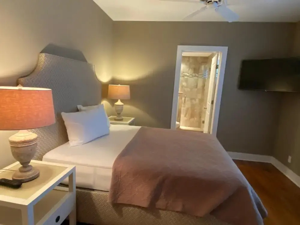 Olive Avenue 32
