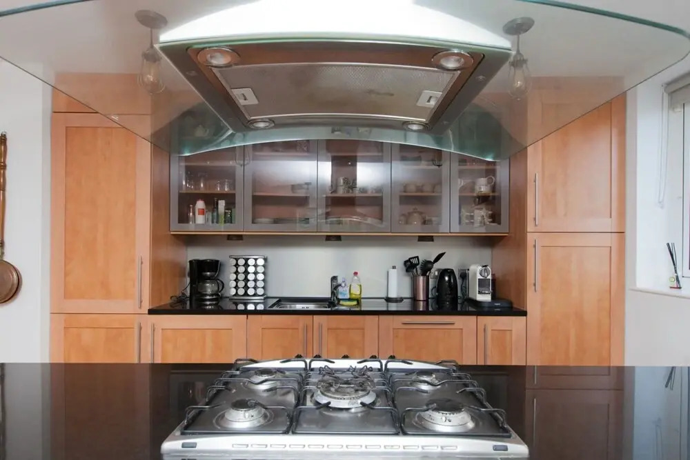 2 Bedroom Flat In Holyrood Area