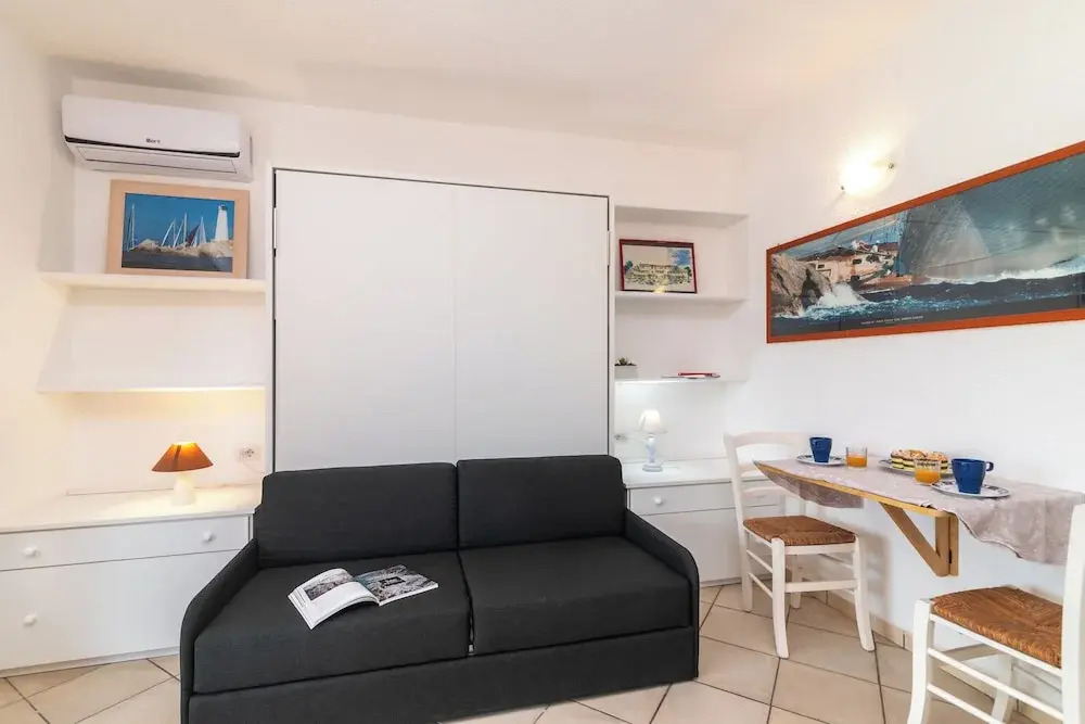 Il Vecchio Faro H208 150m From The Beach