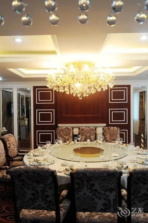 Long Fei Yuan Hotel