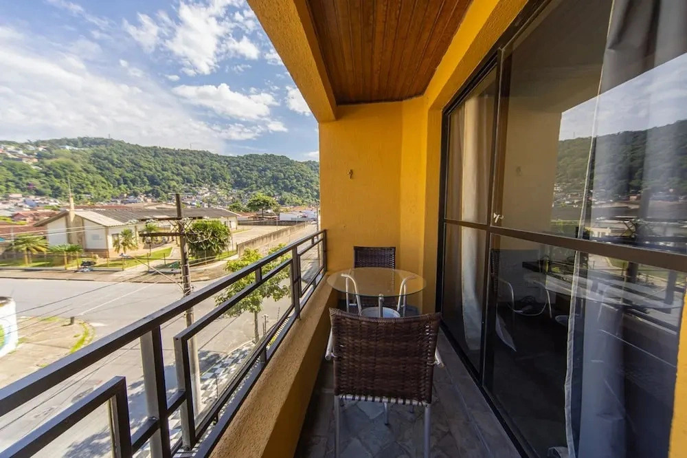 Apartamento Pet Friendly a 450m da Praia Enseada