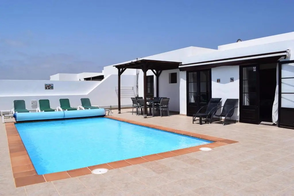 Villa Imogen with NEW HEATED SWIMMING POOL