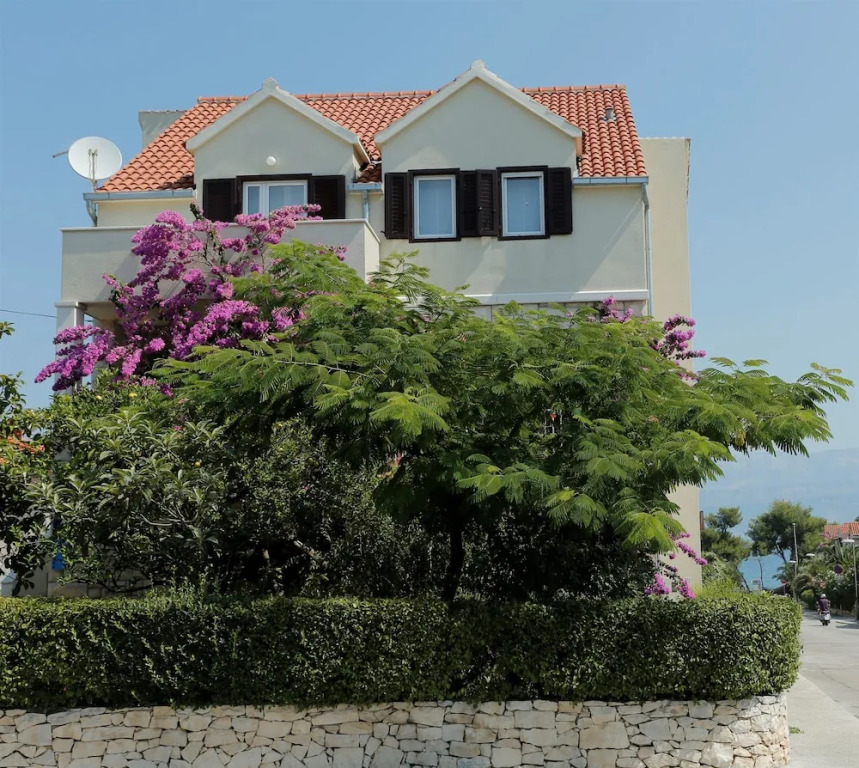 Apartment Bracholet