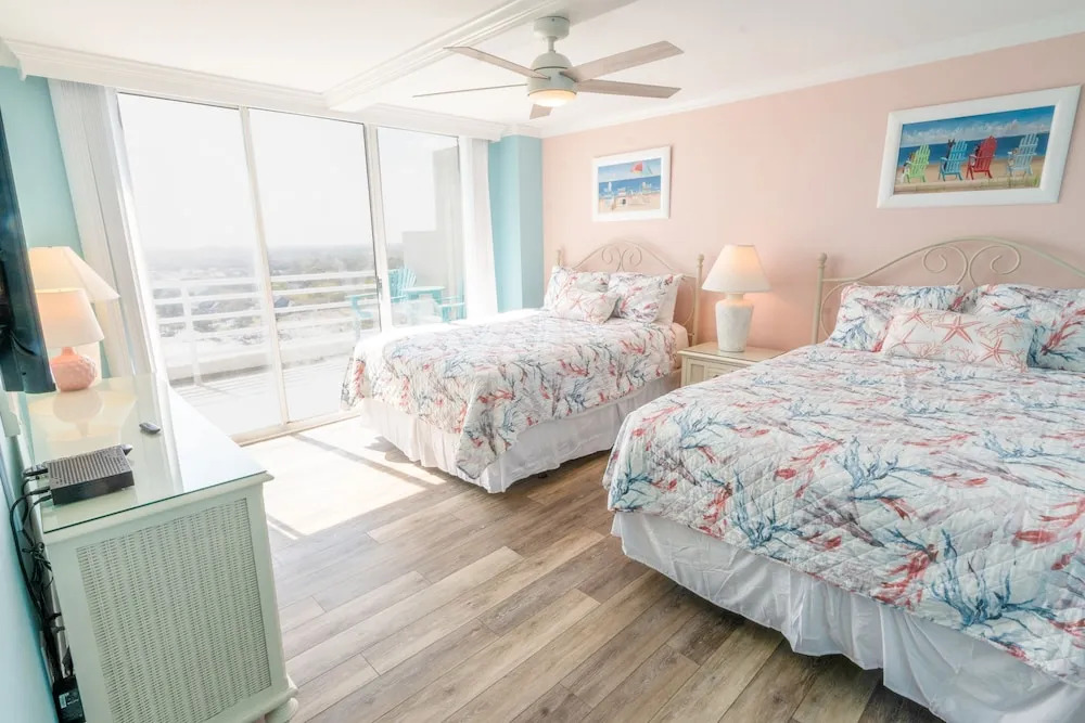 1815 North Hampton, Ocean View Condo With Full Access!! 3 Bedroom Condo