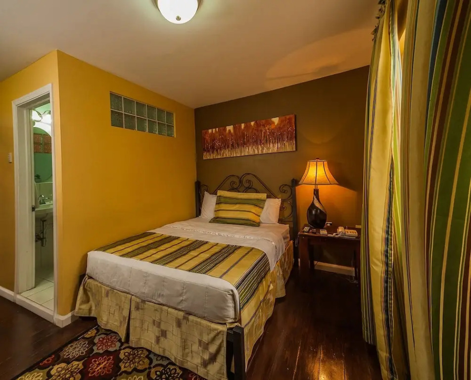 Inn at 87