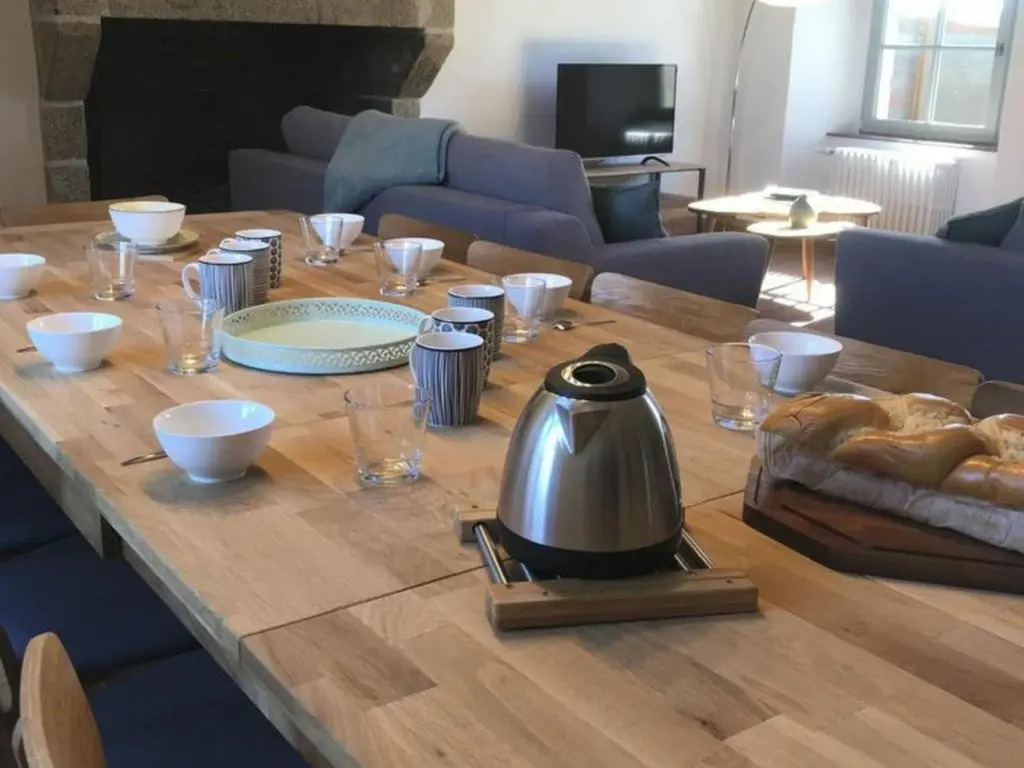 Gîte de Charme 18ème Siècle avec Piscine et WiFi - Jusquà 10 Pers. - FR-1-426-406