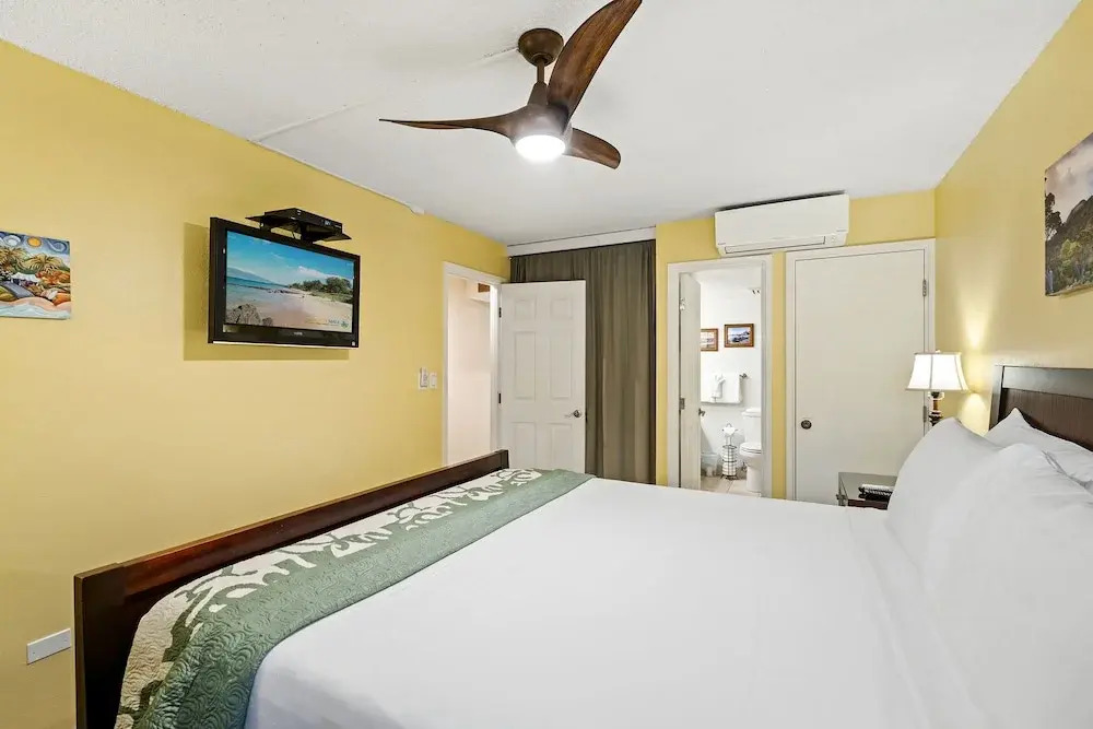 Kamaole Sands 10-113 - Ocean View, Ground Level, Stunning Renovation, Split-ac!