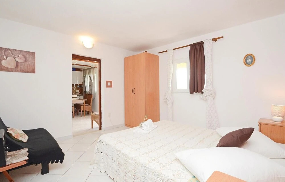 Amazing Home in Vela Luka With Wifi and 5 Bedrooms