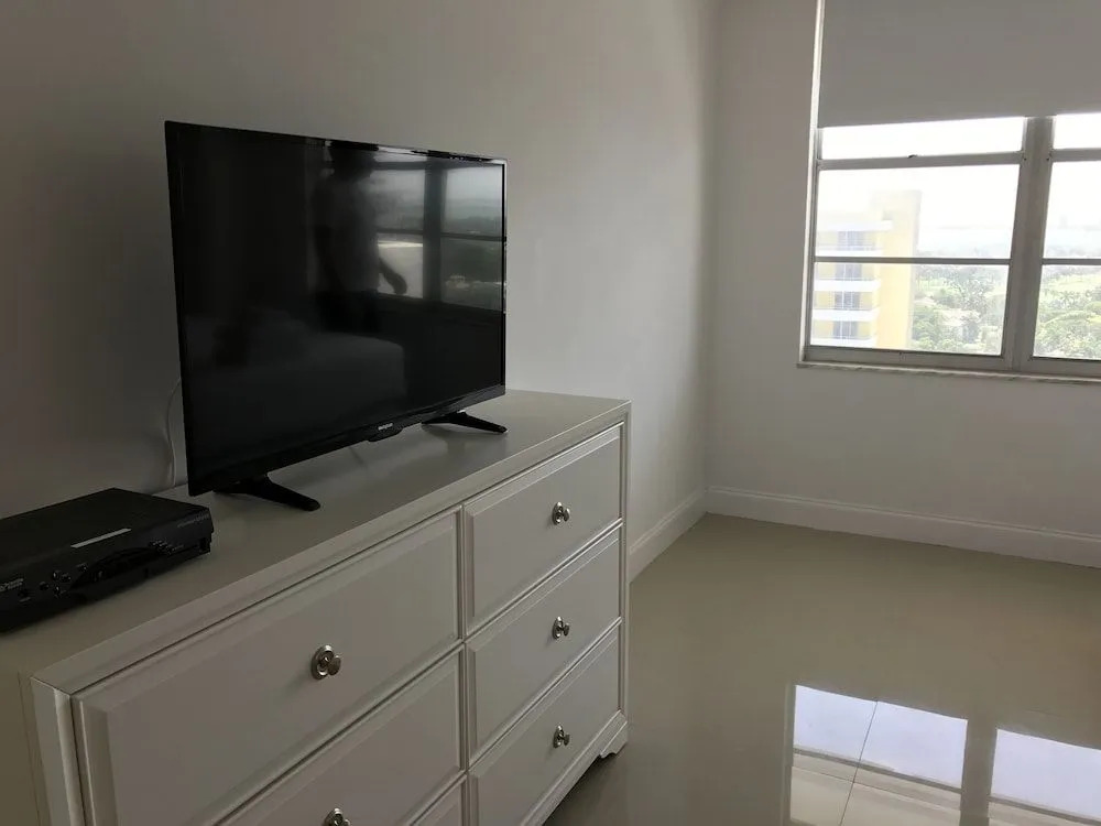Apartments OP by Design Suites Miami