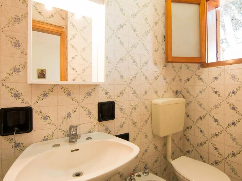 Expansive Apartment in Rosolina Mare near Beach