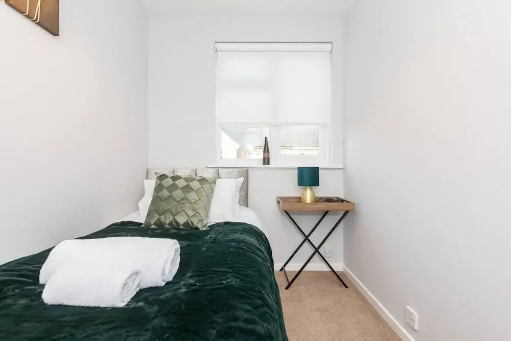 Cosy 2BR Home Near Milton Keynes Centre