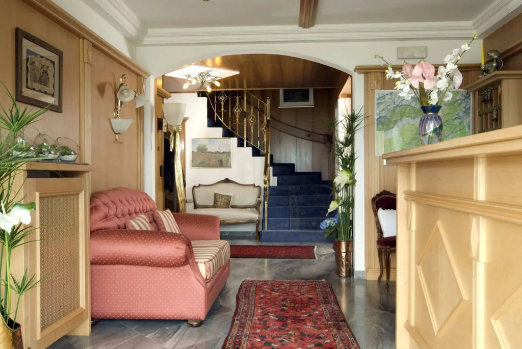 Hotel Karin