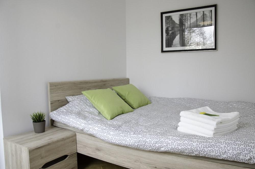 Bizzi LuxHeart of Old Town Apartment