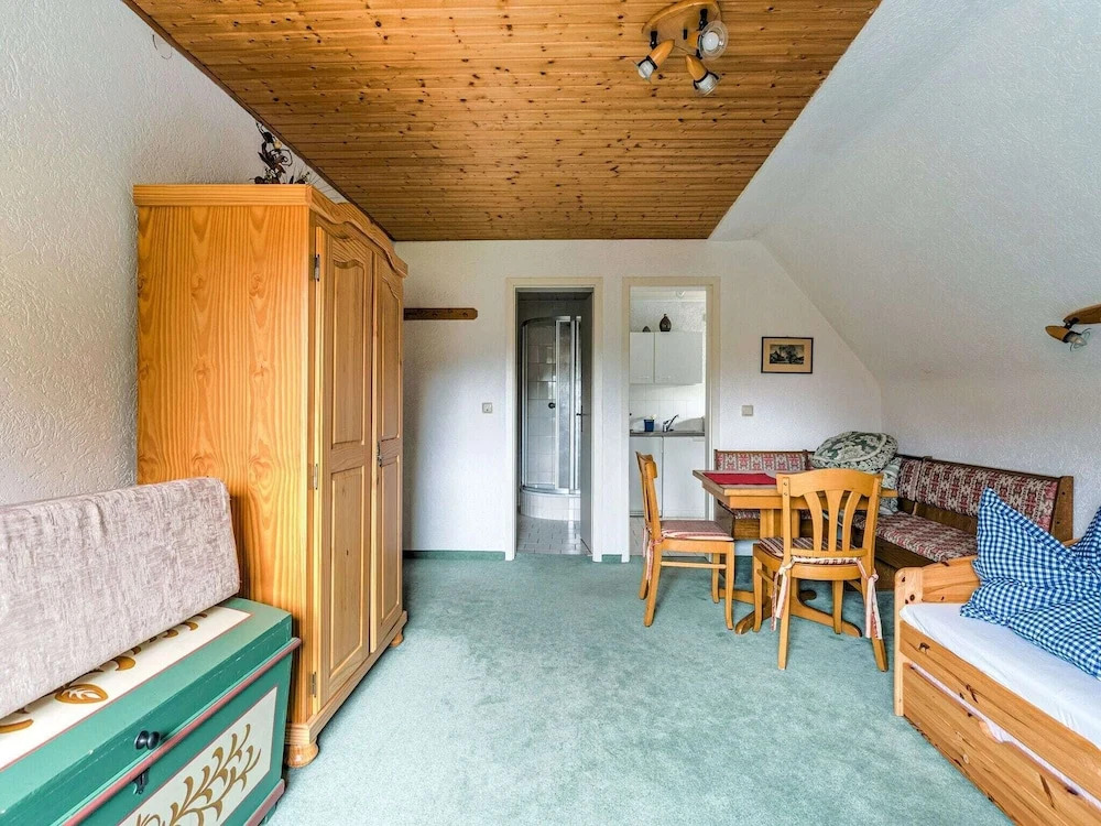 Modern Apartment in Tabarz/Thüringer Wald with Garden