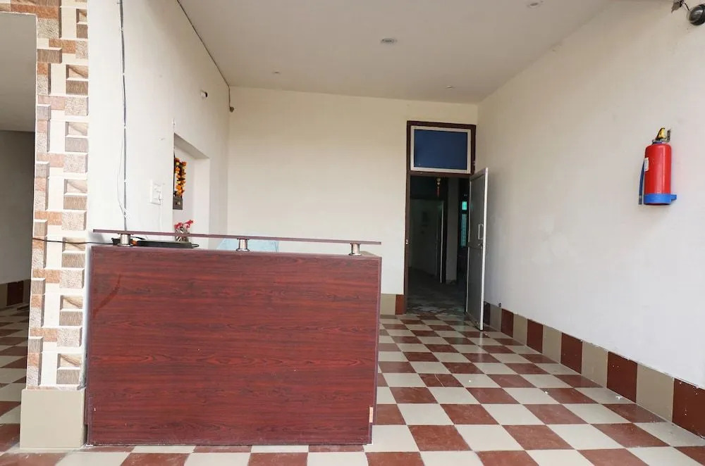 OYO 23121 Hotel 4 U