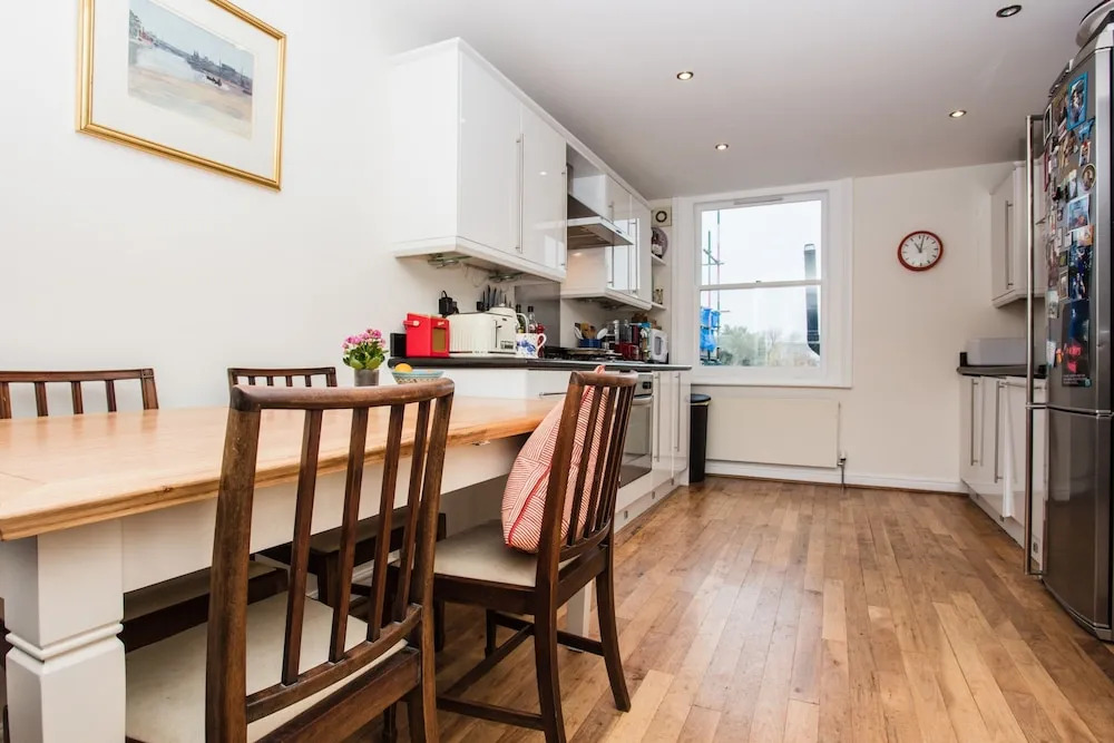 2 Bedroom Home In Islington