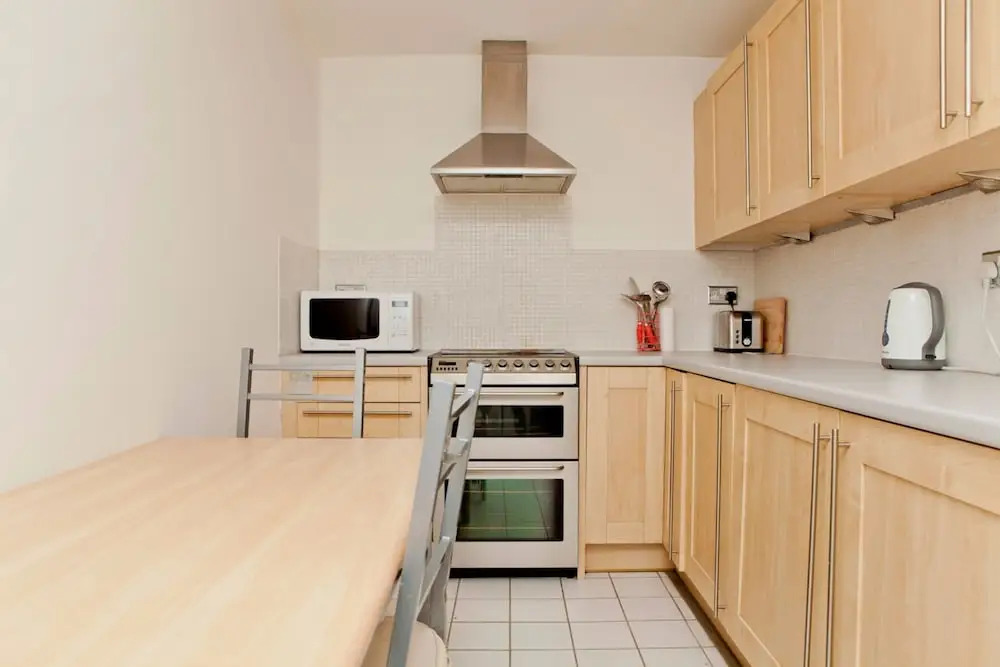 Warm East London Apartment - Sleeps 4