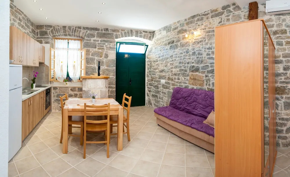 Beach Resort Apartments Podspiline