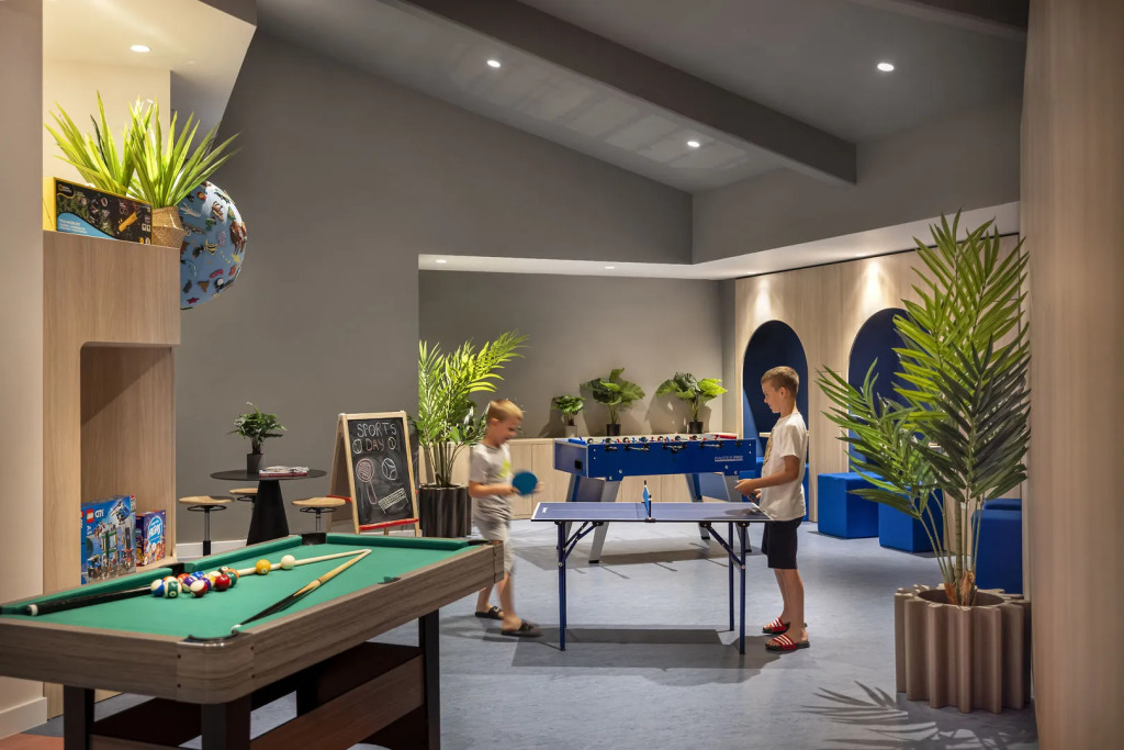 Отель Valamar Lacroma Hotel
