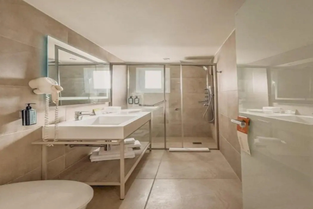St George Lycabettus Lifestyle Hotel