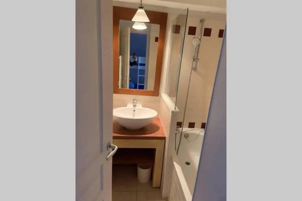 Studio Lumineux Idealement Situe (Golf Et Plage).