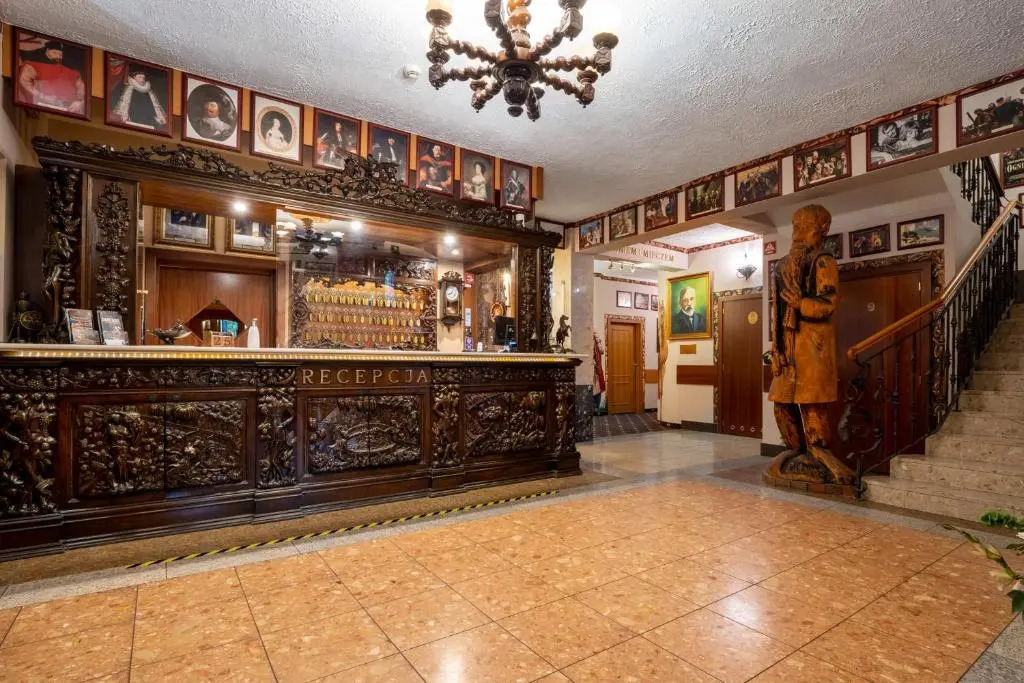 Hotel Trylogia