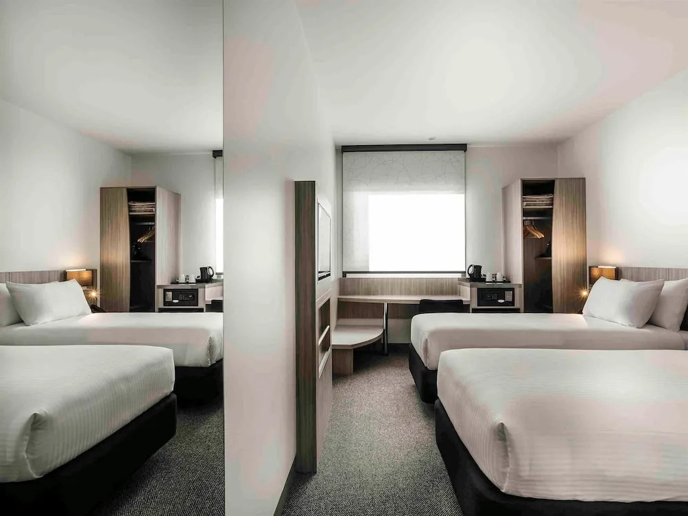 Ibis Mackay
