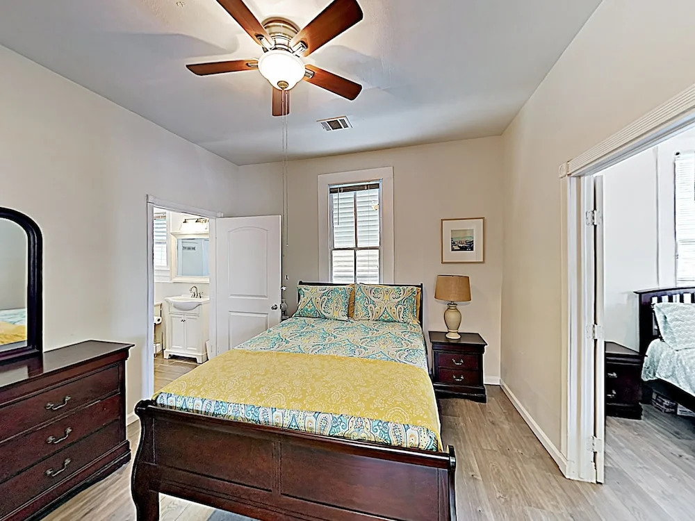 New Listing! Charming By The Beach 2 Bedroom Home