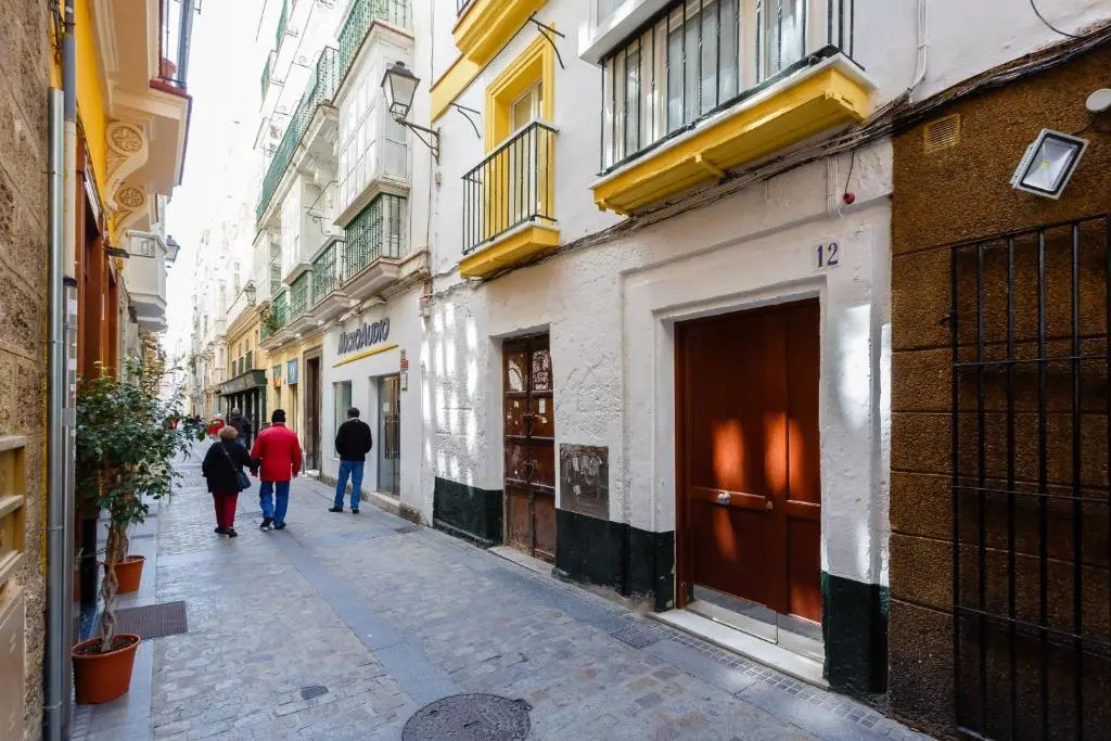 Apartamentos LOTO y LIZ by Cadiz4Rentals