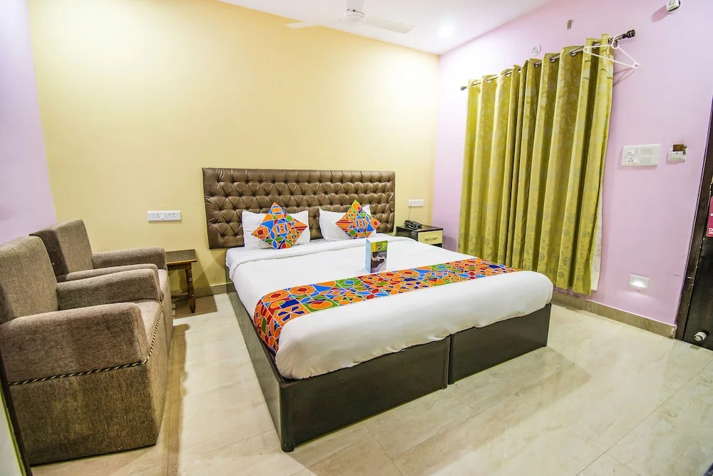 Hotel Sarweshwary